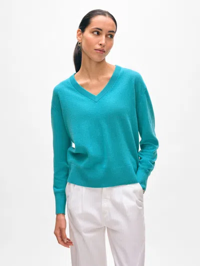 White + Warren Cashmere V Neck Sweater In Turquoise Sea
