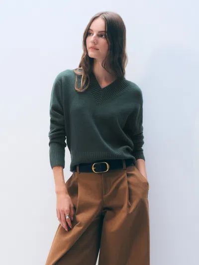White + Warren Cashmere Wide Rib Trim V Neck In Juniper Green
