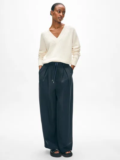 White + Warren Fine Cotton Blend Ribbed V Neck Sweater In White