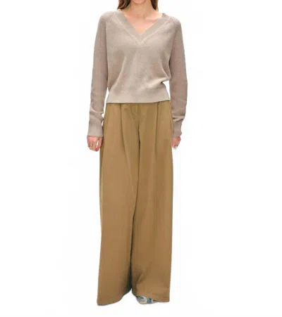 WHITE + WARREN FINE COTTON BLEND RIBBED V-NECK TOP IN FLAX