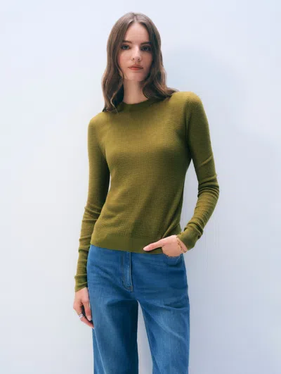 White + Warren Superfine Cashmere Blend Waffle Crewneck Top In Bright Olive In Green