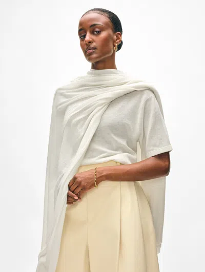 White + Warren Superfine Cashmere Travel Wrap In White
