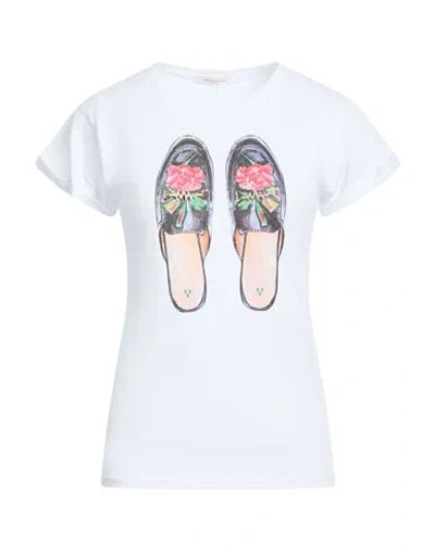 White Wise Woman T-shirt White Size L Cotton