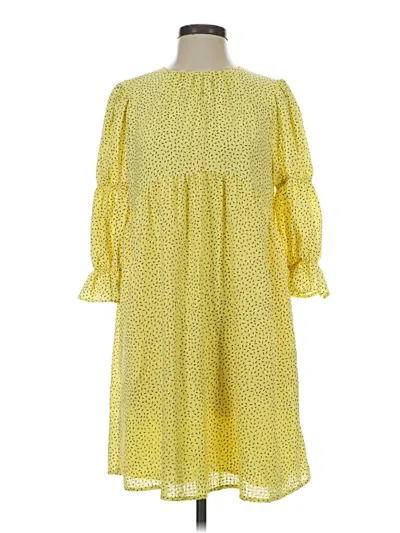 Pre-owned Who What Wear Casual Dress In Yellow