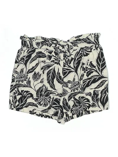 Pre-owned Who What Wear Shorts In White