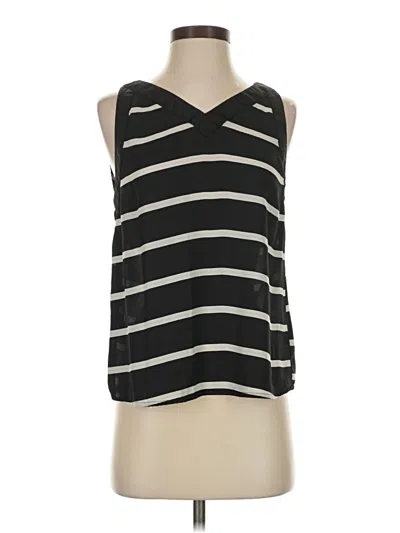 Pre-owned Who What Wear Sleeveless Top Black V-neck Tops