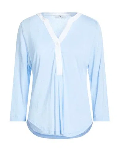 Whyci Woman T-shirt Light Blue Size 10 Viloft, Linen