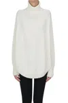 Wild Cashmere Rounded Hem Pullover In White
