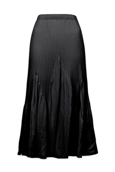 Wild Cosmos Women's Black Miuna Wave Plissé Maxi Skirt