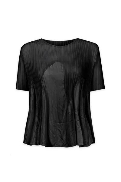 Wild Cosmos Women's Black Miuna Wave Plissé Top