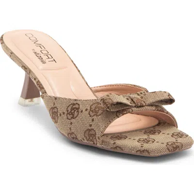 Wild Diva Lounge Cheers Kitten Heel Sandal In Brown