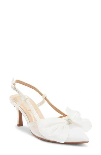 Wild Diva Lounge Snazzy Slingback Sandal In White