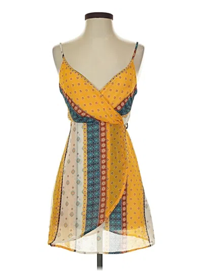 Pre-owned Wild Honey Casual Dress In Yellow