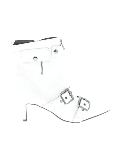 Pre-owned Wild Pair Ankle Boots In White