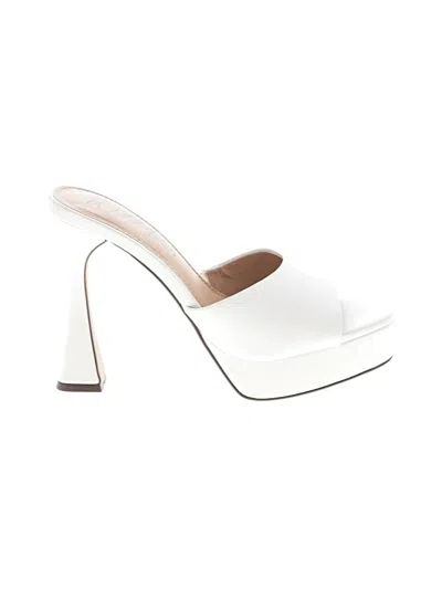 Pre-owned Wild Pair Heels In White