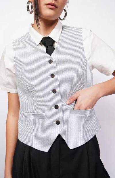 Wildfang The Empower Seersucker Vest In Navy/white