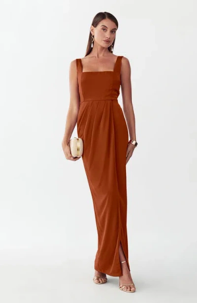 Willa Akron Maxi Dress In Brown