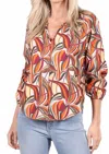 Willa Story Three Quarter Sleeve Blouse In Fall In Multi