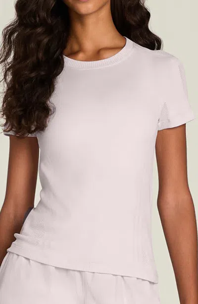 Wilson Pro Performance Seamless Tee In Pink