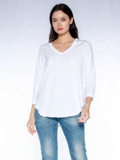 Wilt Clothing 3/4 Sleeve V-neck Shirttail T W/ Raw Hem Top In White