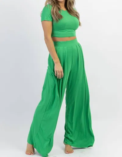 Win Win Apparel Butter Soft Palazzo Pant Set In Kelly Green