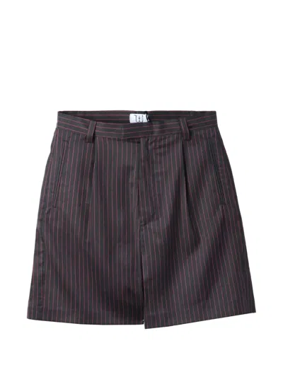 Winnie Ny Shorts Mit Nadelstreifen In Brown