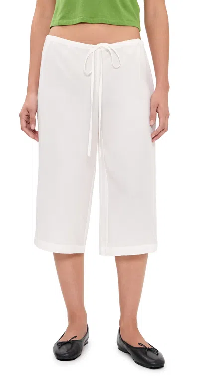 With Jean Arden Capri Pants White In Yellow
