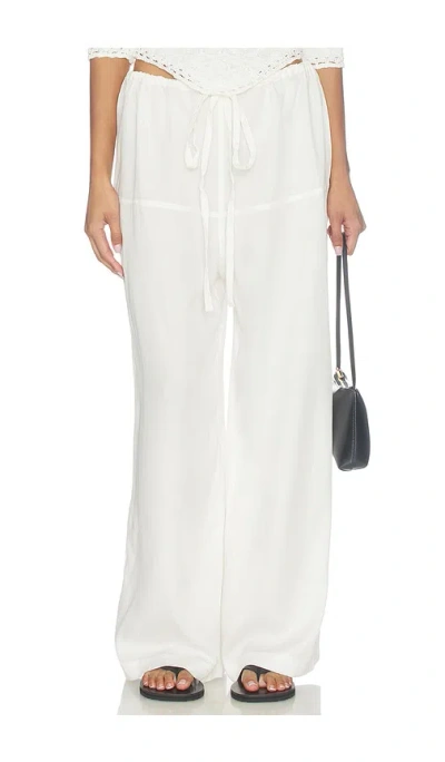 With Jean Norah Pant In White