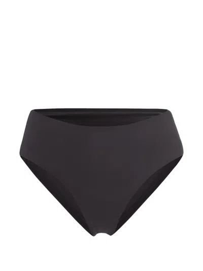 Wolford Pure Bonded-seams Briefs In Black