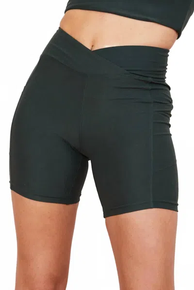 Wolven Active Midi Bike Short In Thyme In Green