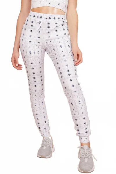 Wolven Alpine Ultra Soft Jogger In White In Metallic