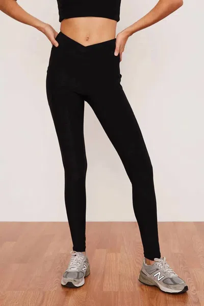 Wolven Crossover Pocket Leggings In Onyx In Black