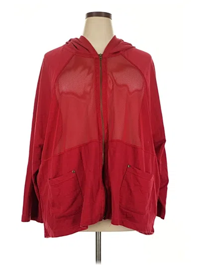 Pre-owned Woman Within Poncho In Red