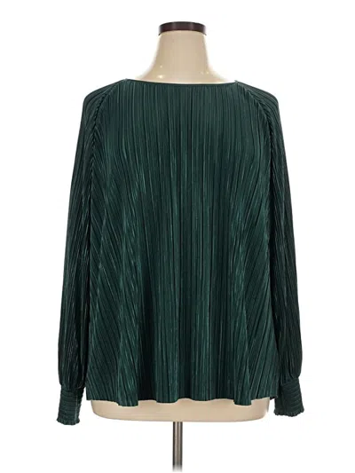 Pre-owned Wonderly Long Sleeve Top Green Crew Neck Tops