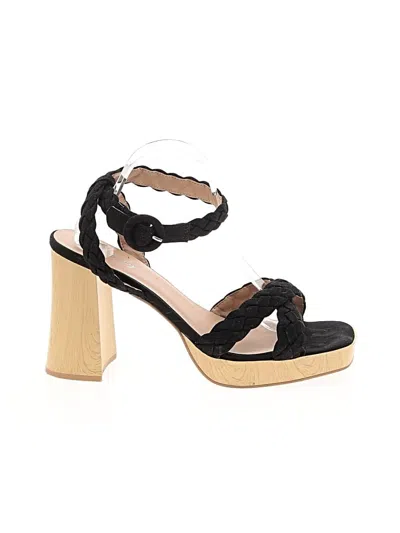 Pre-owned Wonderly Sandals In Black