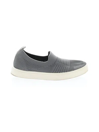 Pre-owned Wonderly Sneakers In Gray
