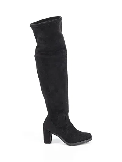 Pre-owned Wonders Boots In Black