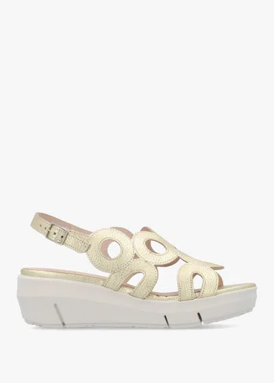 Wonders Flynn 82 Platino Leather Low Wedge Sandals In Gold