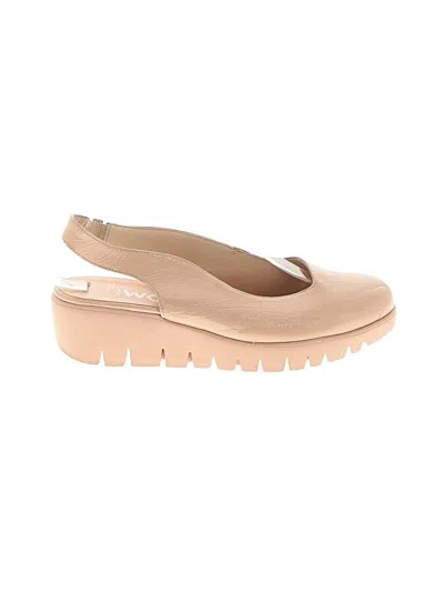 Pre-owned Wonders Wedges In Tan