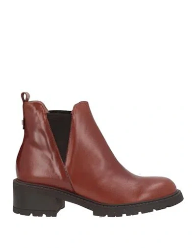 Wonders Woman Ankle Boots Brown Size 9 Leather