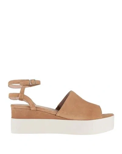 Wonders Woman Sandals Camel Size 11 Leather In Brown