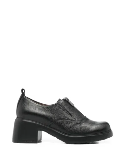 Wonders Zip-front Grained Leather Pumps In Black