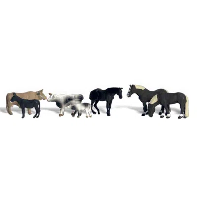 Woodland Scenics Farm Animals - N Scale, 7 Piece