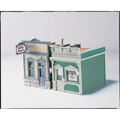 Woodland Scenics Ho Doctors Office & Shoe Repair Kit