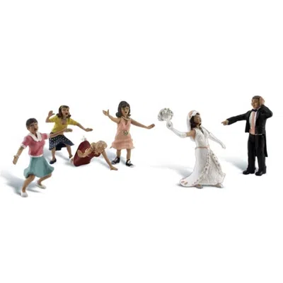 Woodland Scenics Ho Wedding Bouquet Toss