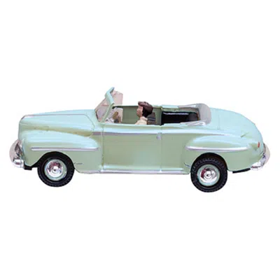 Woodland Scenics Just Plug Lighted Cool Convertible - N Scale