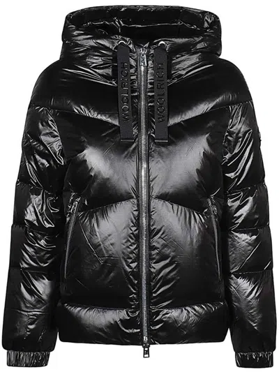 Woolrich Aliquippa Short Puffer Jacket In Black