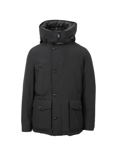 Woolrich Buttoned Hooded Jacket In Black