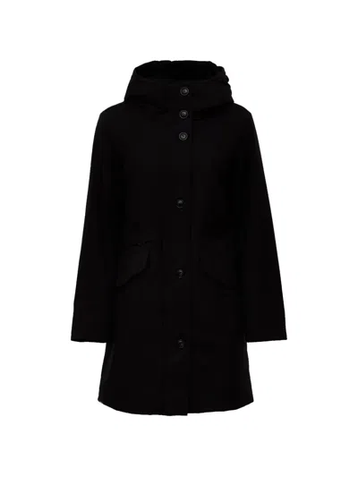 Woolrich Buttoned Parka In Black