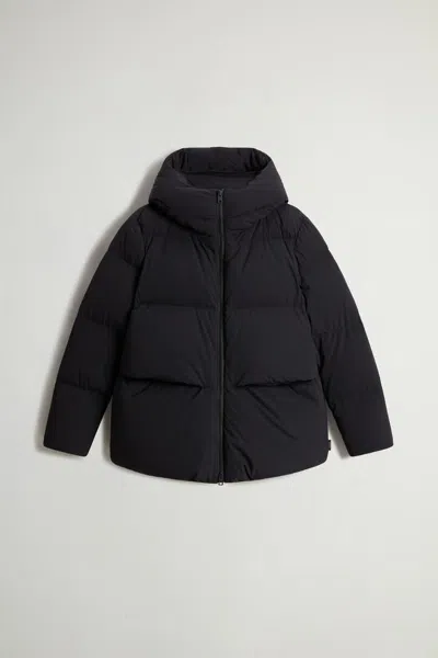 Woolrich Madison Short Down Jacket In Black